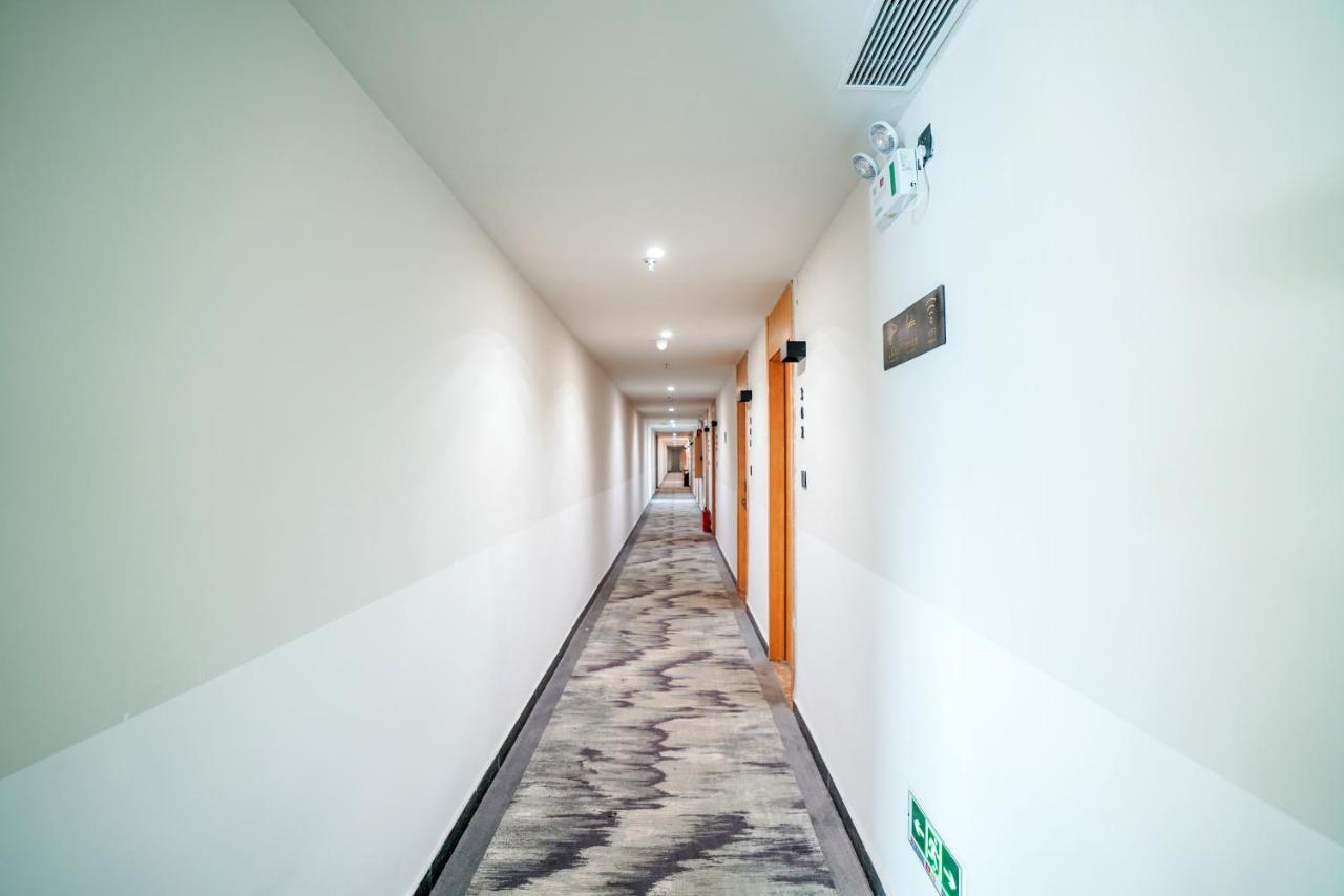 Felice Hotel-Guangzhou Baiyun International Airport Renhe Metro Station Branch Canton Extérieur photo