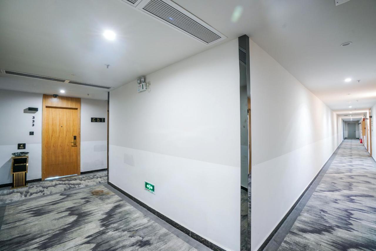 Felice Hotel-Guangzhou Baiyun International Airport Renhe Metro Station Branch Canton Extérieur photo