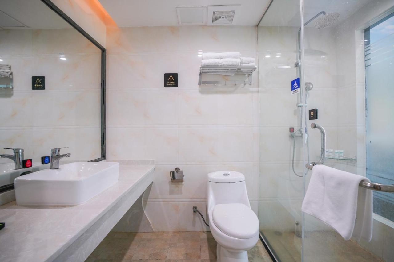 Felice Hotel-Guangzhou Baiyun International Airport Renhe Metro Station Branch Canton Extérieur photo