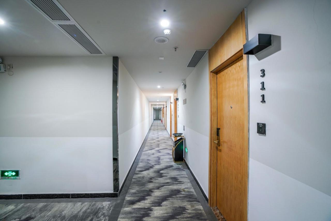 Felice Hotel-Guangzhou Baiyun International Airport Renhe Metro Station Branch Canton Extérieur photo