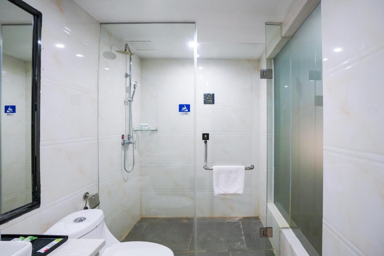 Felice Hotel-Guangzhou Baiyun International Airport Renhe Metro Station Branch Canton Extérieur photo