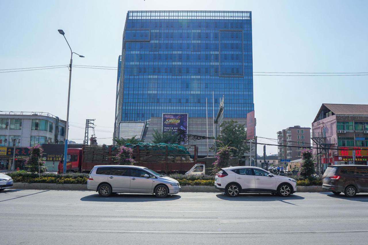 Felice Hotel-Guangzhou Baiyun International Airport Renhe Metro Station Branch Canton Extérieur photo